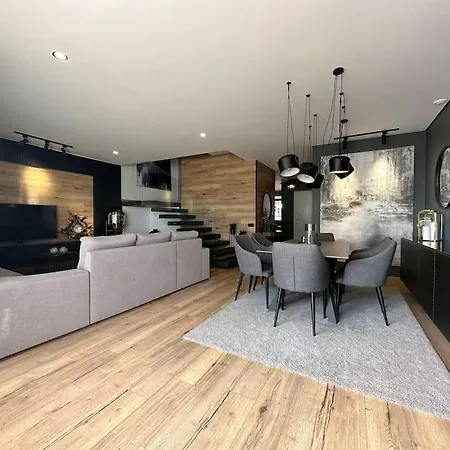 Moradia De Luxo Com Piscina Privada بيت للعطل *